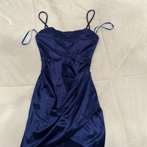 Navy blue dress from windsor, size 4, worn once.